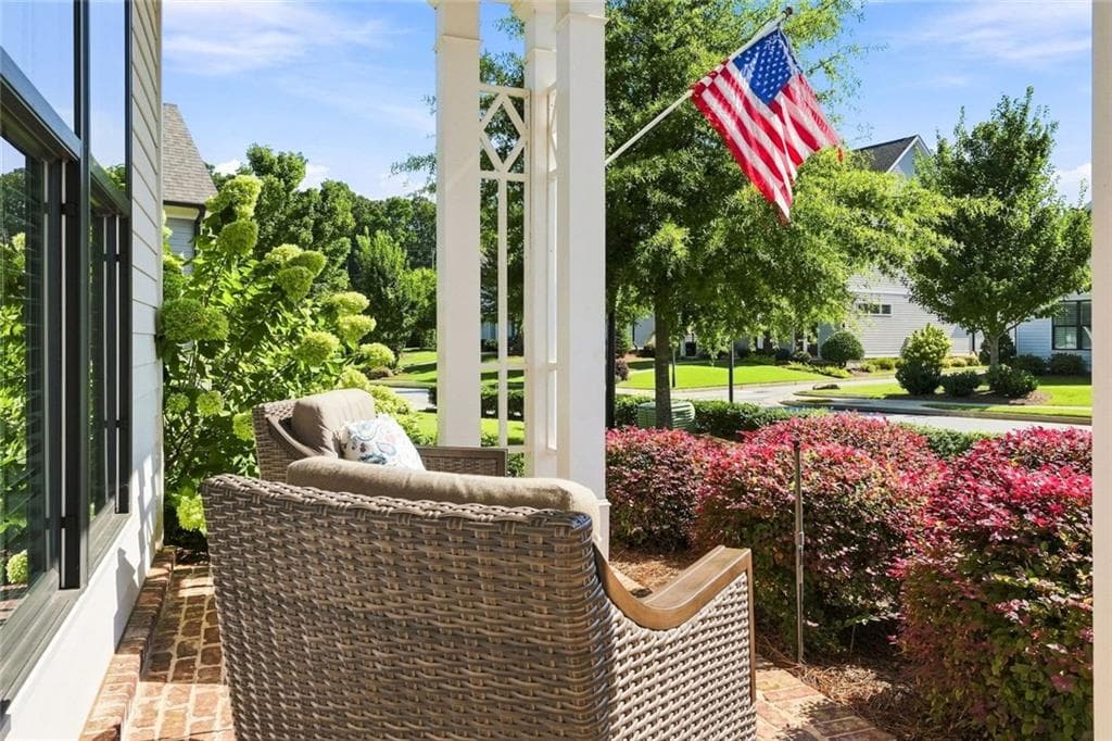 3 bedroom, 3 bathroom, 2,364 sq ft single family residence for sale at 329 McDaniel Place, Canton, GA 30115 — photo 5