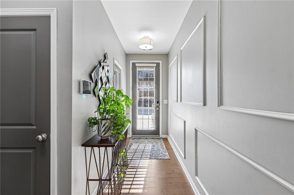 3 bedroom, 3 bathroom, 1,596 sq ft townhouse for sale at 2213 Triple Crown Lane, Lithonia, GA 30058 — photo 3