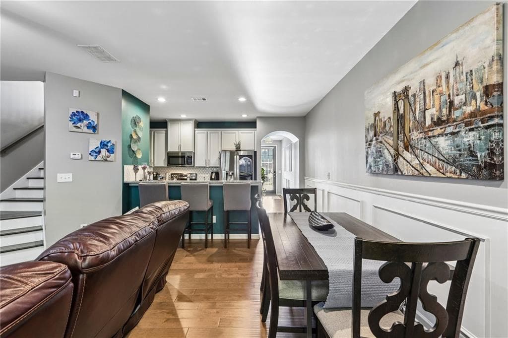 3 bedroom, 3 bathroom, 1,596 sq ft townhouse for sale at 2213 Triple Crown Lane, Lithonia, GA 30058 — photo 8