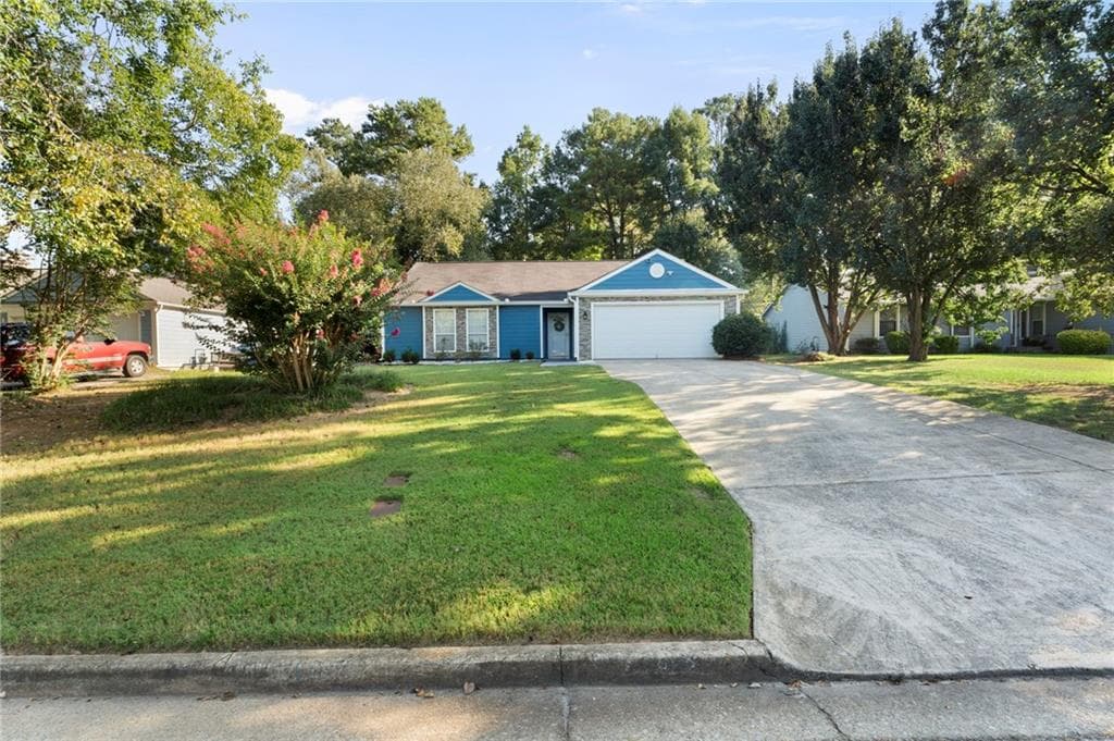 3 bedroom, 2 bathroom, 1,463 sq ft single family residence under contract at 10952 Morning Dove Drive, Hampton, GA 30228 — photo 5