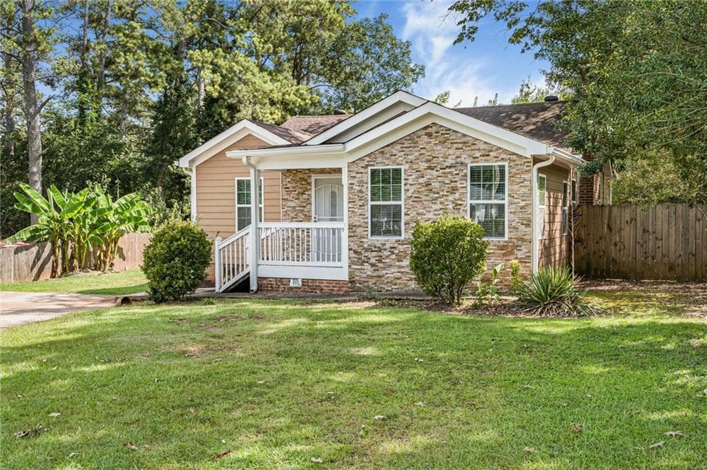 2 bedroom, 2 bathroom, 1,356 sq ft single family residence for sale at 1194 Barnes Mill Road, Marietta, GA 30062 — photo 4