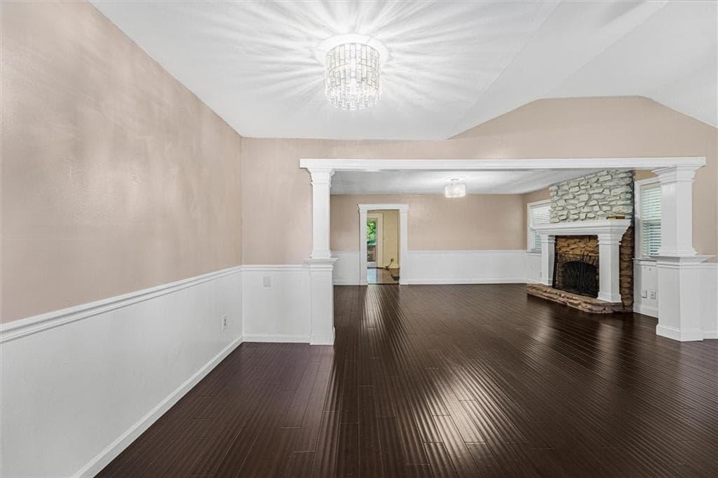 2 bedroom, 2 bathroom, 1,356 sq ft single family residence for sale at 1194 Barnes Mill Road, Marietta, GA 30062 — photo 9