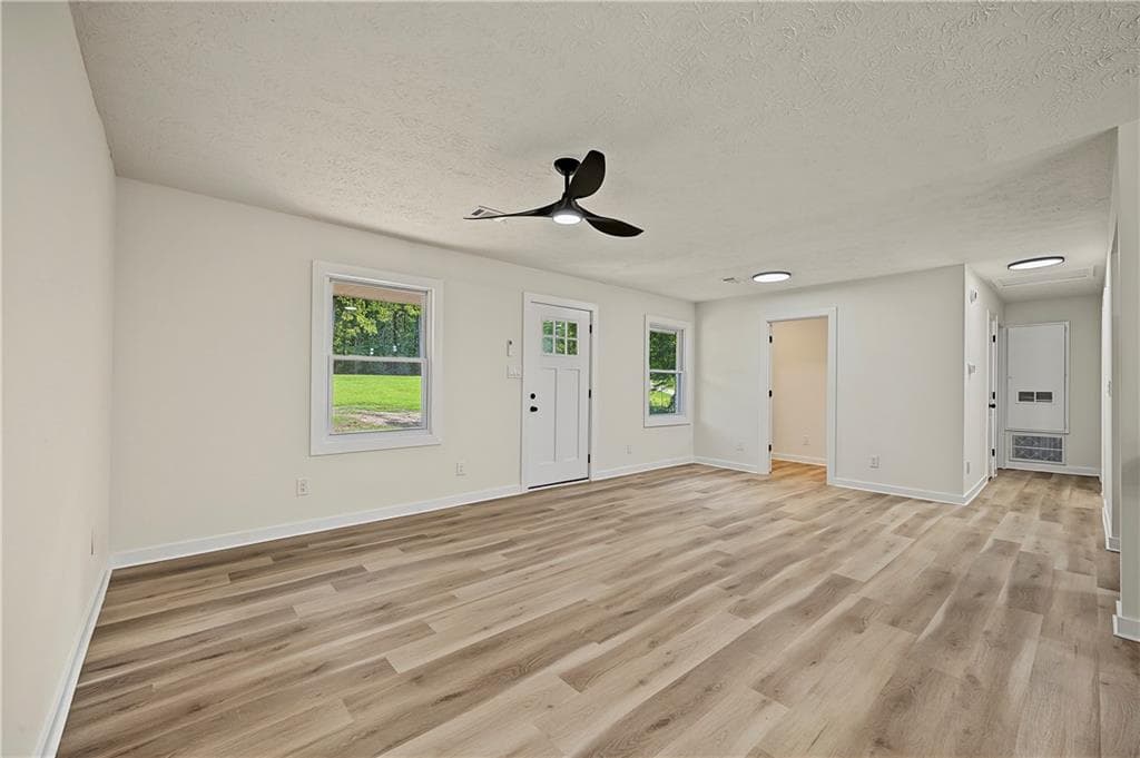 3 bedroom, 2 bathroom, 1,234 sq ft single family residence under contract at 397 Highway 212, Covington, GA 30016 — photo 10