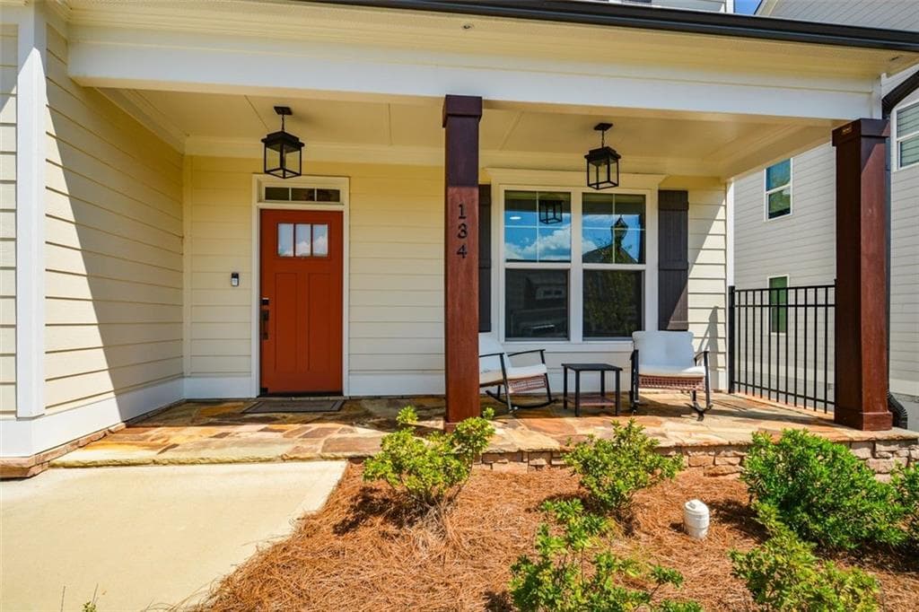 6 bedroom, 6 bathroom, 4,371 sq ft single family residence for sale at 134 Spaulding Lane, Woodstock, GA 30188 — photo 4
