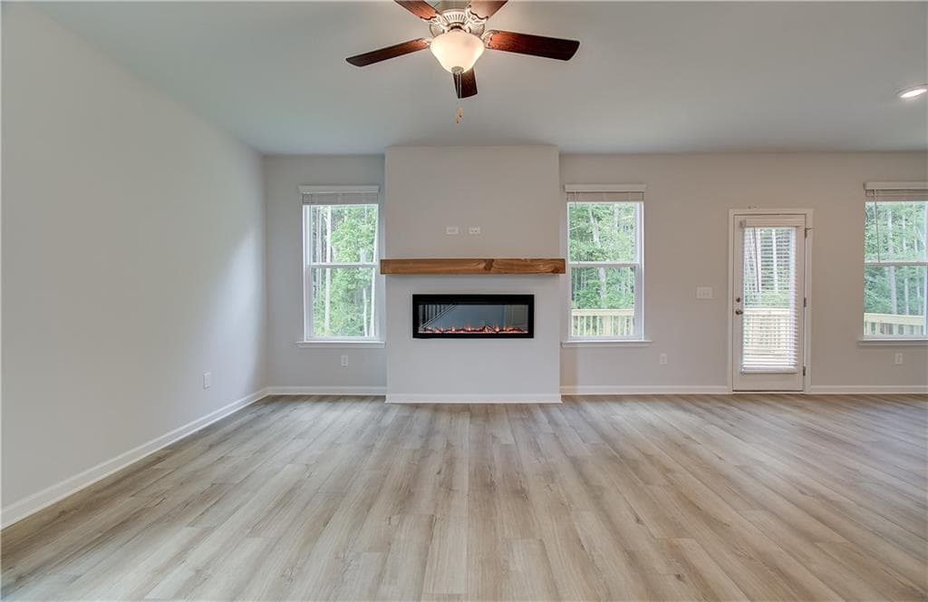 4 bedroom, 3 bathroom, 2,089 sq ft single family residence for sale at 1 Camellia Drive, Fairburn, GA 30213 — photo 8