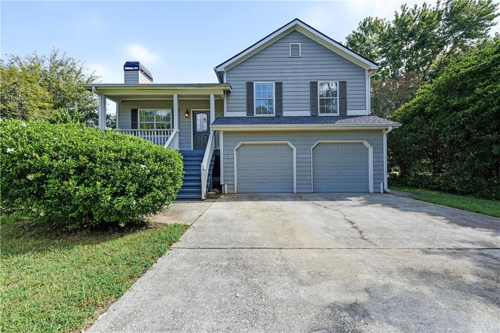 4 bedroom, 2 bathroom, 1,428 sq ft single family residence under contract at 2765 Old Barn Trail, Powder Springs, GA 30127