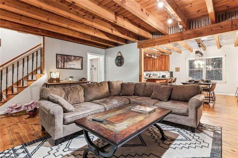 3 bedroom, 4 bathroom, 3,870 sq ft single family residence for sale at 889 Granny Branch Drive, Blue Ridge, GA 30513 — photo 5