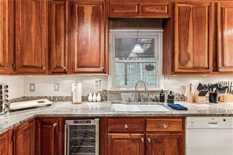 3 bedroom, 4 bathroom, 3,870 sq ft single family residence for sale at 889 Granny Branch Drive, Blue Ridge, GA 30513 — photo 9