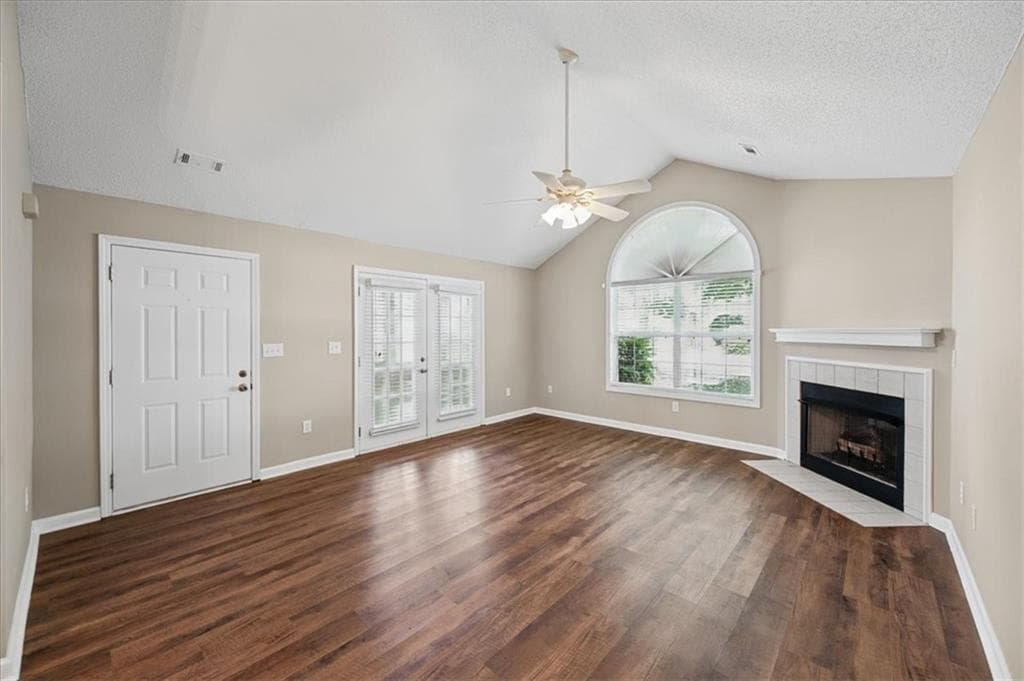 3 bedroom, 2 bathroom, 1,423 sq ft condominium for sale at 1862 Kolb Farm Circle, Marietta, GA 30008 — photo 8