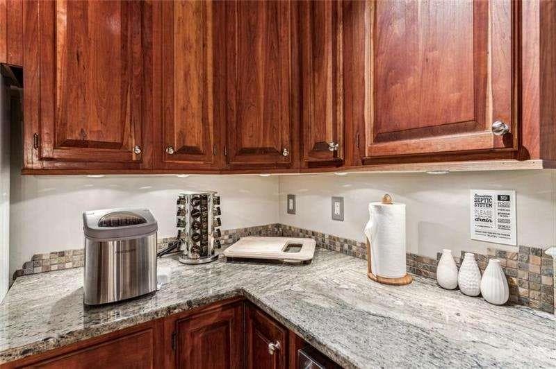 3 bedroom, 4 bathroom, 3,870 sq ft single family residence for sale at 889 Granny Branch Drive, Blue Ridge, GA 30513 — photo 10