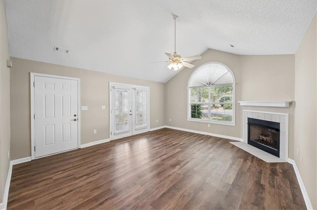 3 bedroom, 2 bathroom, 1,423 sq ft condominium for sale at 1862 Kolb Farm Circle, Marietta, GA 30008 — photo 9