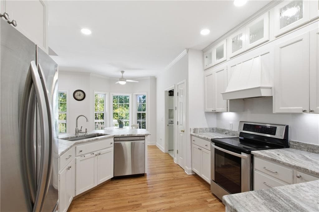3 bedroom, 4 bathroom, 2,818 sq ft single family residence for sale at 327 Kissimmee Trail, Cornelia, GA 30531 — photo 8
