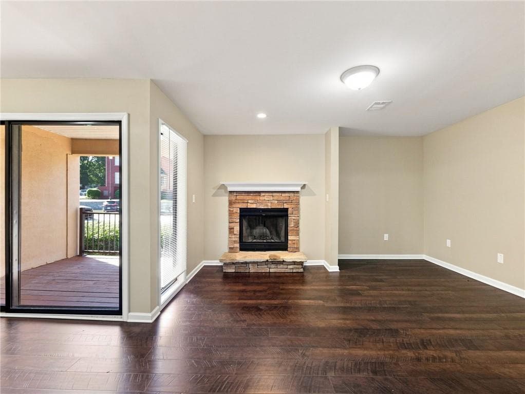 3 bedroom, 2 bathroom, 1,548 sq ft townhouse for sale at 605 Candler Street C-10, Gainesville, GA 30501 — photo 3