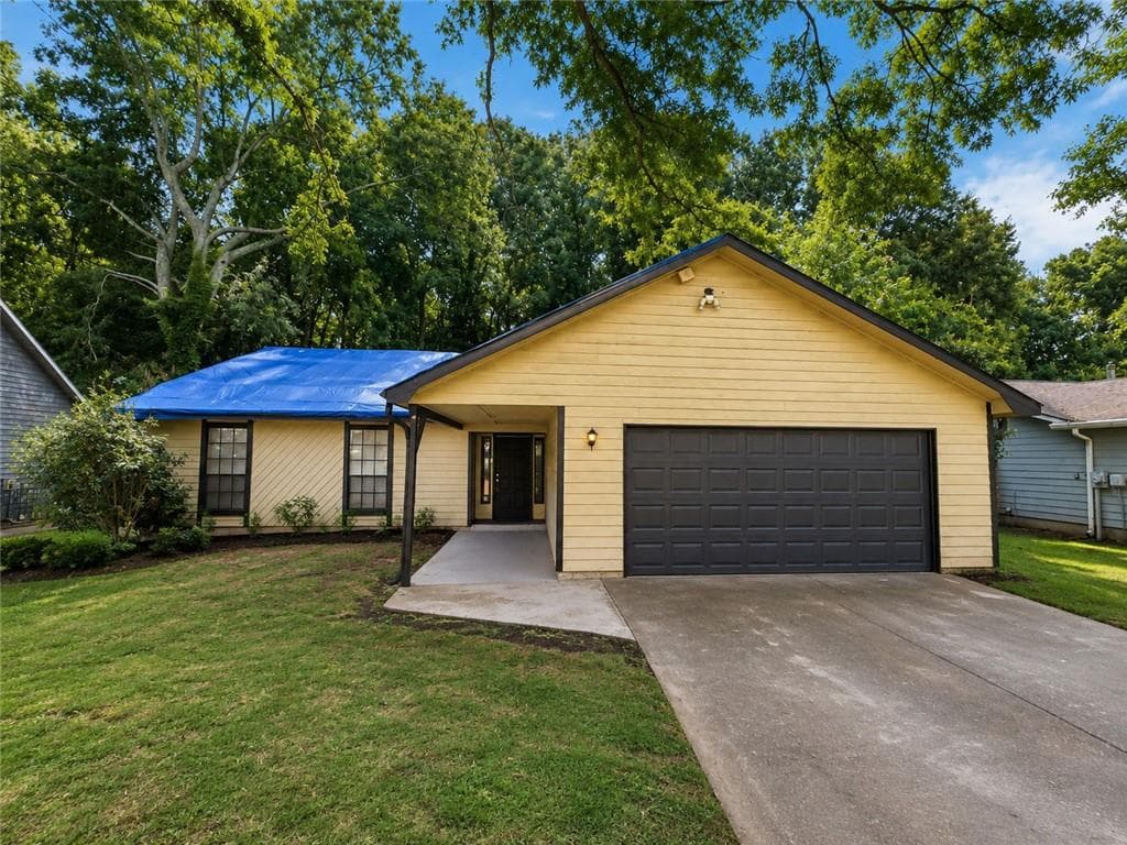 3 bedroom, 2 bathroom, 1,776 sq ft single family residence for sale at 8674 Cedar Creek Ridge, Riverdale, GA 30274 — photo 2