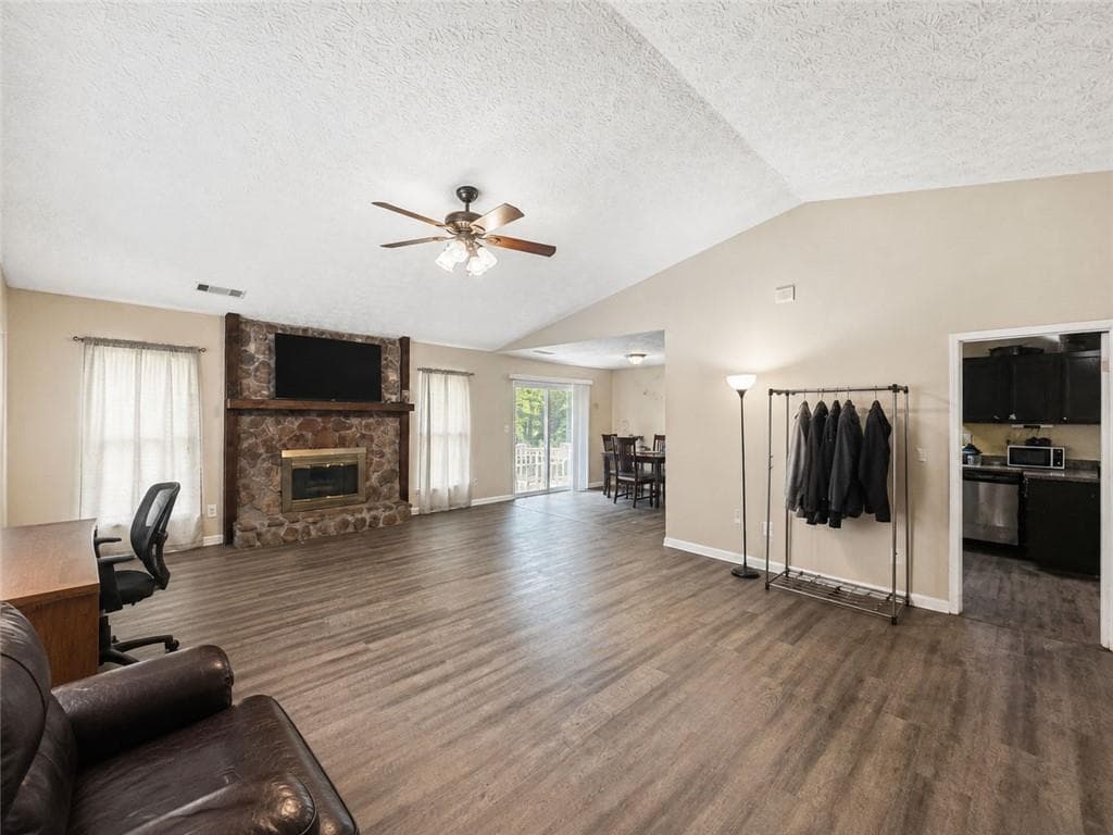 3 bedroom, 2 bathroom, 1,776 sq ft single family residence for sale at 8674 Cedar Creek Ridge, Riverdale, GA 30274 — photo 3