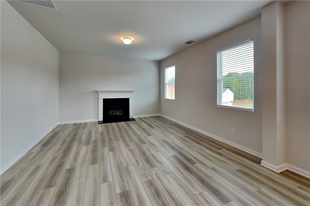 4 bedroom, 3 bathroom, 1,714 sq ft single family residence for rent at 769 Oakmont Trace, Canton, GA 30114 for $2,100 a month — photo 4