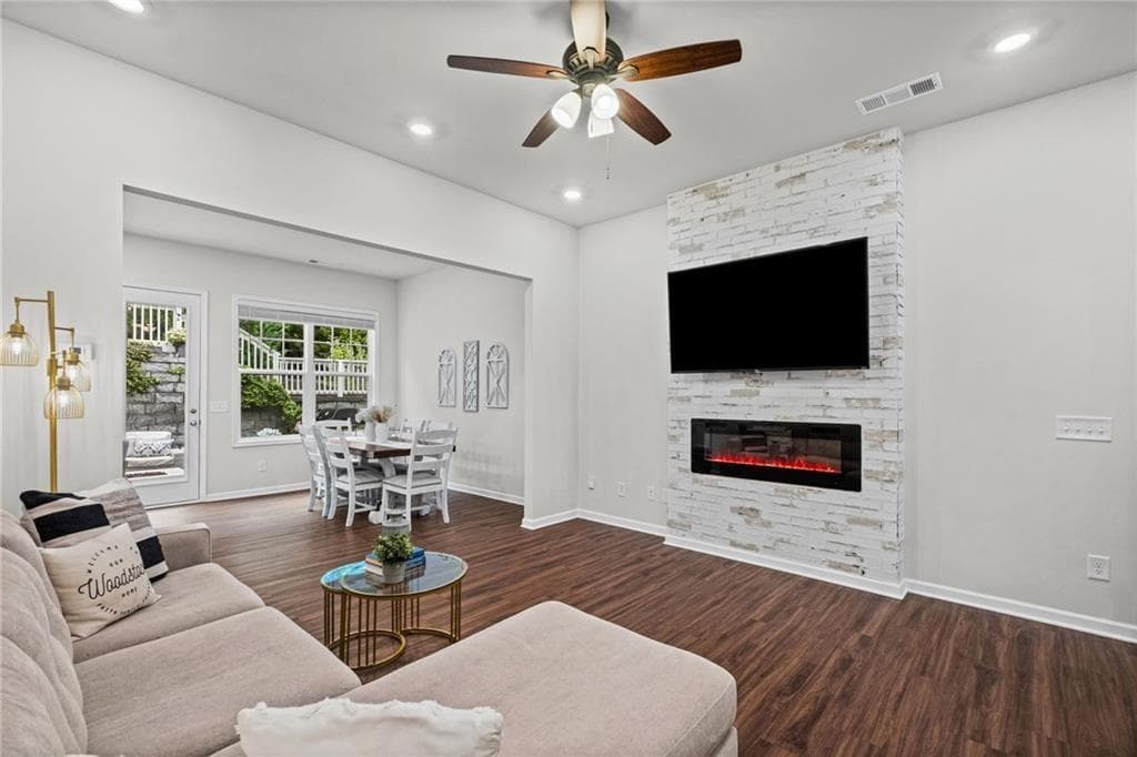 3 bedroom, 3 bathroom, 1,780 sq ft single family residence for sale at 469 Bishop Lane, Woodstock, GA 30188 — photo 9