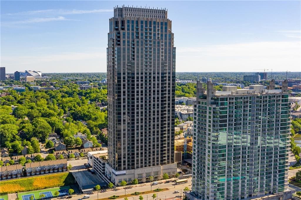 1 bedroom, 2 bathroom, 1,244 sq ft condominium for sale at 270 17th Street 3205, Atlanta, GA 30363 — photo 2
