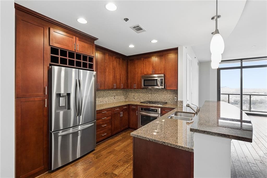 1 bedroom, 2 bathroom, 1,244 sq ft condominium for sale at 270 17th Street 3205, Atlanta, GA 30363 — photo 9
