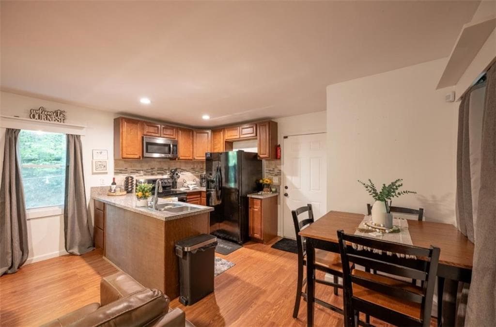 2 bedroom, 2 bathroom, 768 sq ft single family residence for sale at 257 Pen Drive, Ellijay, GA 30540 — photo 3