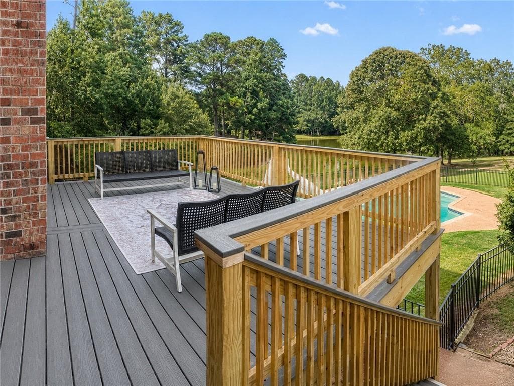 4 bedroom, 4 bathroom, 3,238 sq ft single family residence for sale at 136 Hidden Lake Drive, Hull, GA 30646 — photo 4