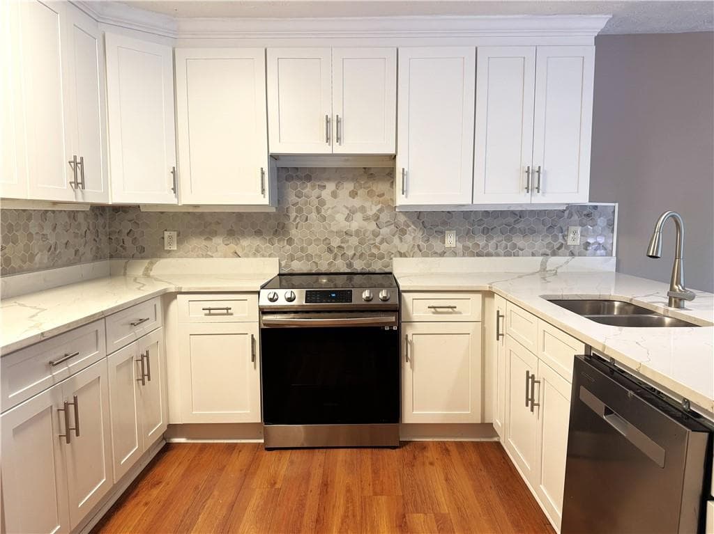 3 bedroom, 3 bathroom, 1,977 sq ft single family residence for rent at 1302 Colony Dr, Marietta, GA 30068 for $2,750 a month — photo 3