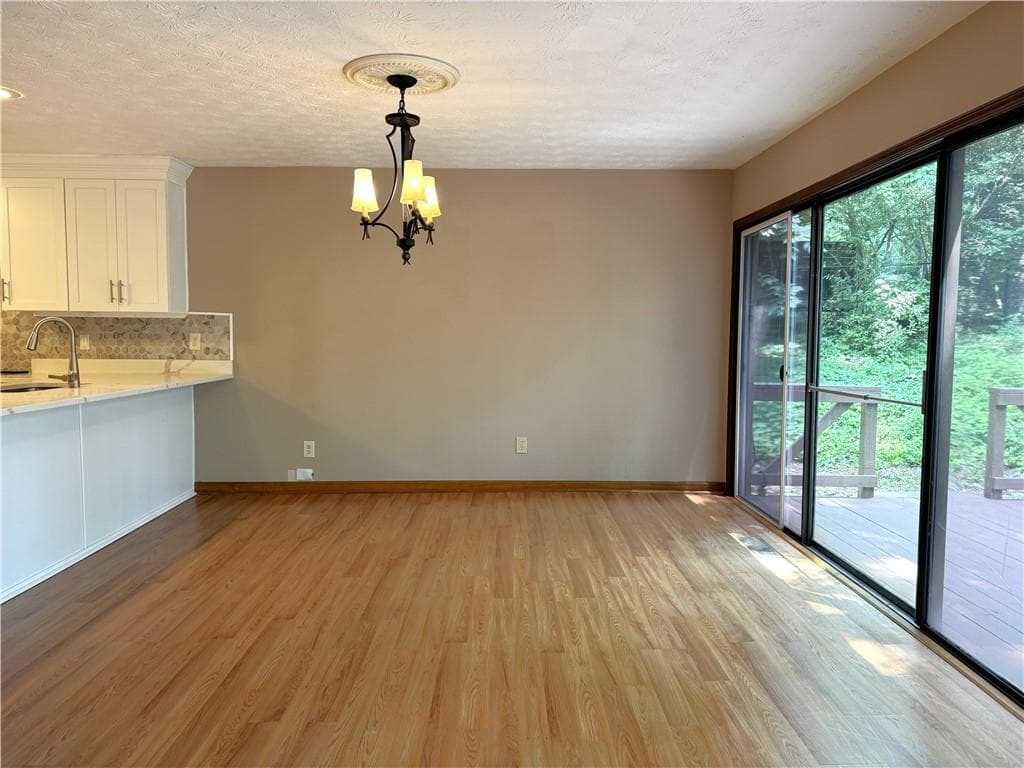 3 bedroom, 3 bathroom, 1,977 sq ft single family residence for rent at 1302 Colony Dr, Marietta, GA 30068 for $2,750 a month — photo 6