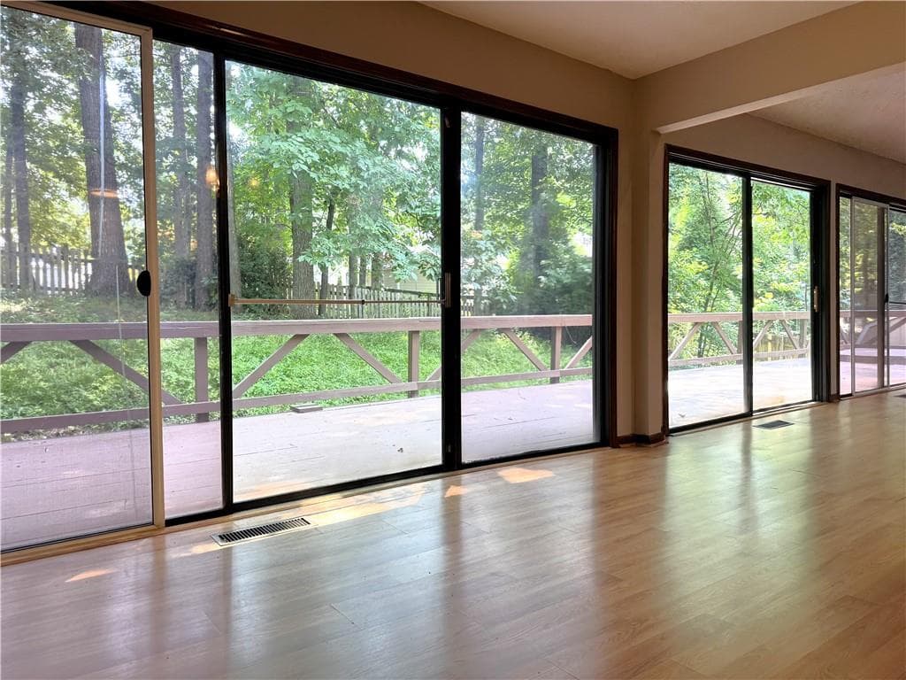 3 bedroom, 3 bathroom, 1,977 sq ft single family residence for rent at 1302 Colony Dr, Marietta, GA 30068 for $2,750 a month — photo 7