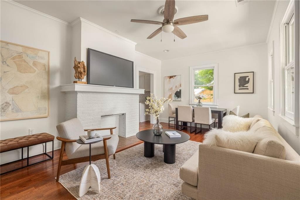 2 bedroom, 2 bathroom, 949 sq ft single family residence for sale at 1514 Marbut Avenue, Atlanta, GA 30316