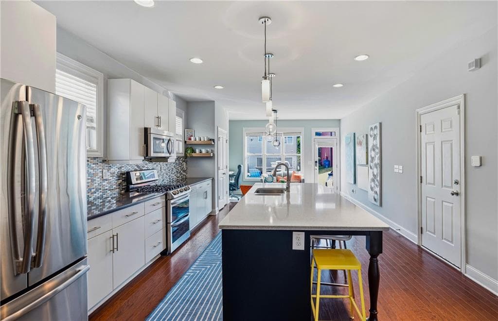 3 bedroom, 3 bathroom, 2,374 sq ft single family residence for sale at 1529 Bungalow Lane, Atlanta, GA 30318 — photo 8