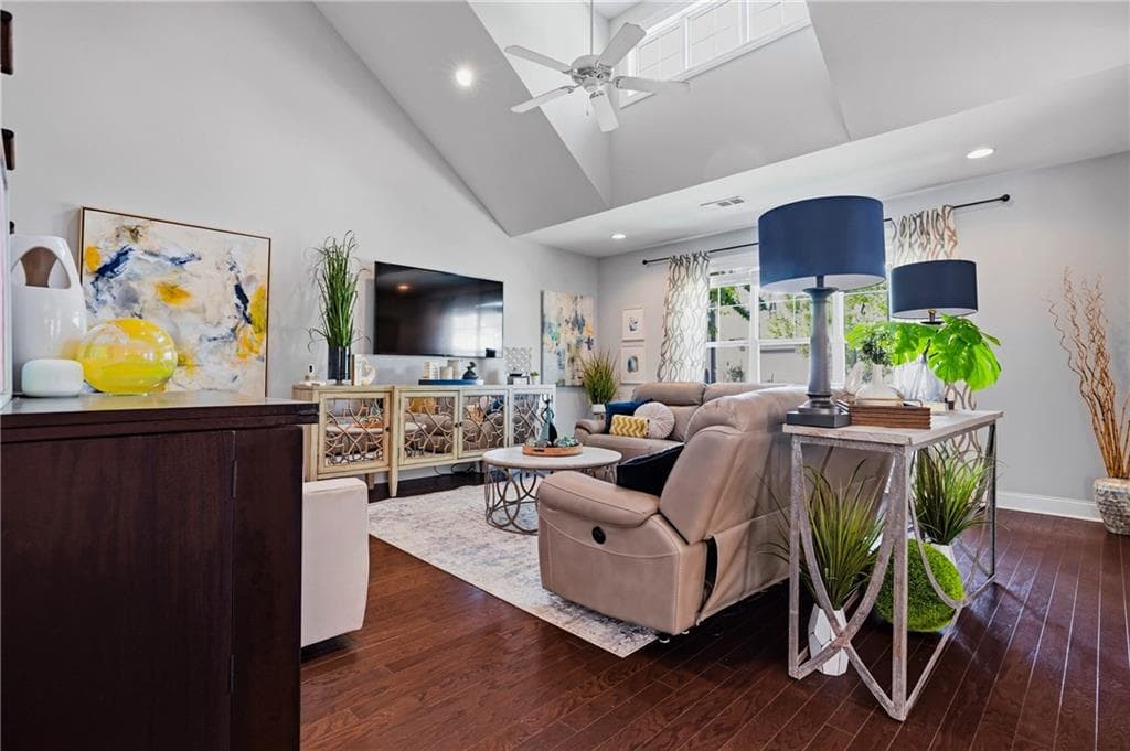3 bedroom, 3 bathroom, 2,374 sq ft single family residence for sale at 1529 Bungalow Lane, Atlanta, GA 30318 — photo 3