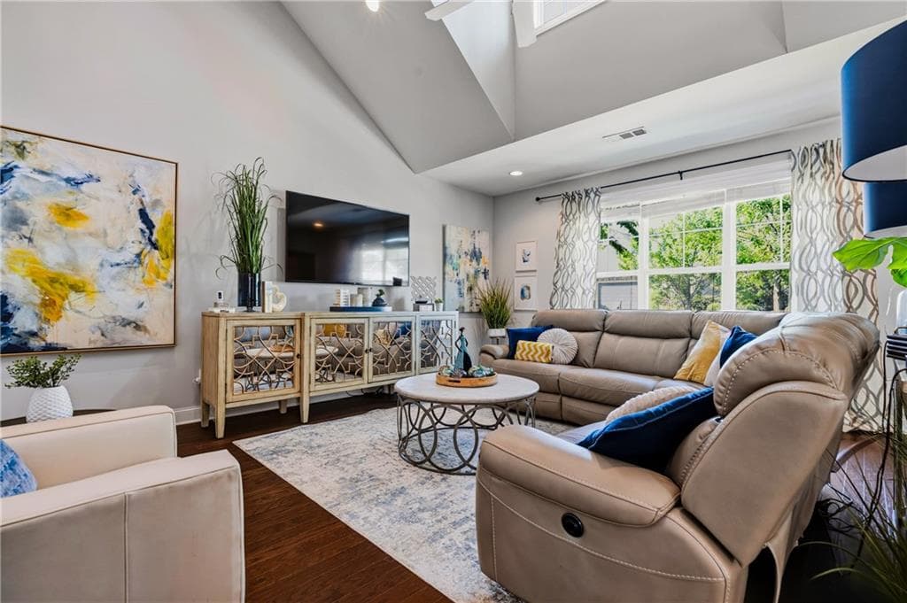 3 bedroom, 3 bathroom, 2,374 sq ft single family residence for sale at 1529 Bungalow Lane, Atlanta, GA 30318 — photo 4