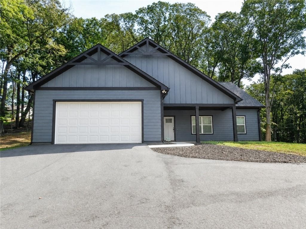3 bedroom, 3 bathroom, 1,985 sq ft single family residence for rent at 310 Harmony Drive Road, Dahlonega, GA 30533 for $2,395 a month — photo 1 of 22