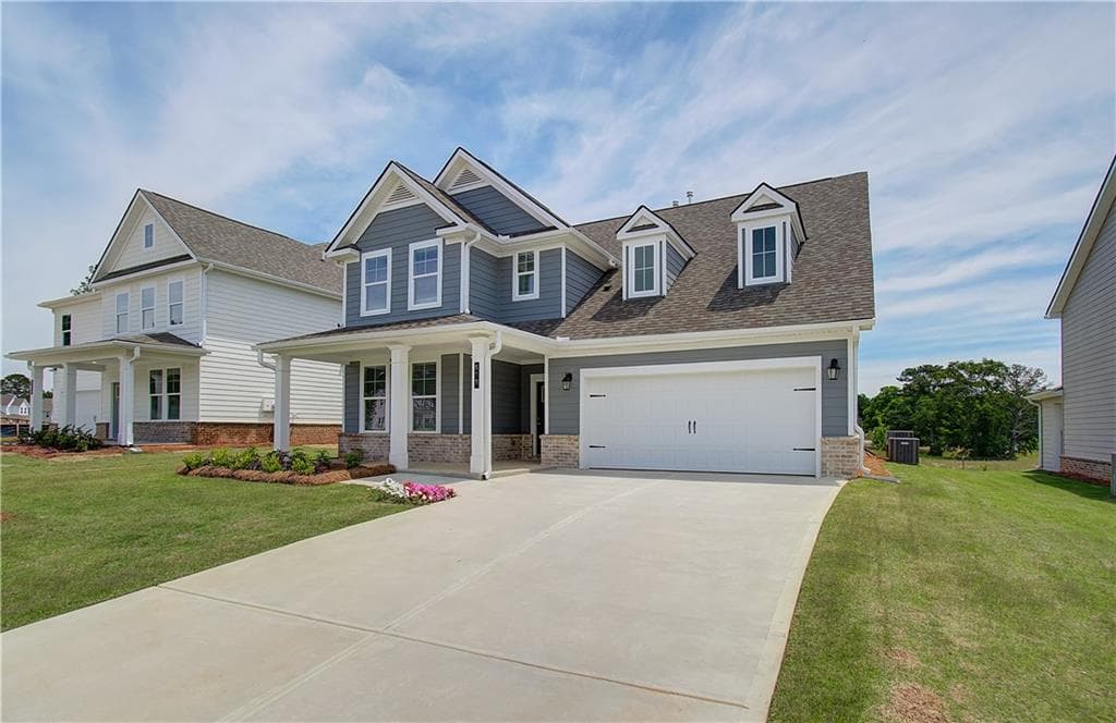 4 bedroom, 3 bathroom, 2,997 sq ft single family residence for sale at 301 Arnewood Circle, Mcdonough, GA 30253 — photo 3