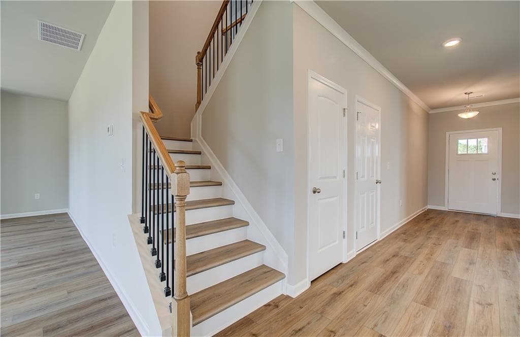 4 bedroom, 3 bathroom, 2,997 sq ft single family residence for sale at 301 Arnewood Circle, Mcdonough, GA 30253 — photo 7
