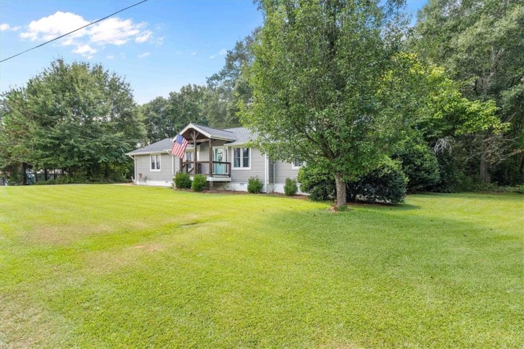 3 bedroom, 2 bathroom, 1,204 sq ft single family residence for sale at 210 Poplar Street, Bowdon, GA 30108 — photo 3