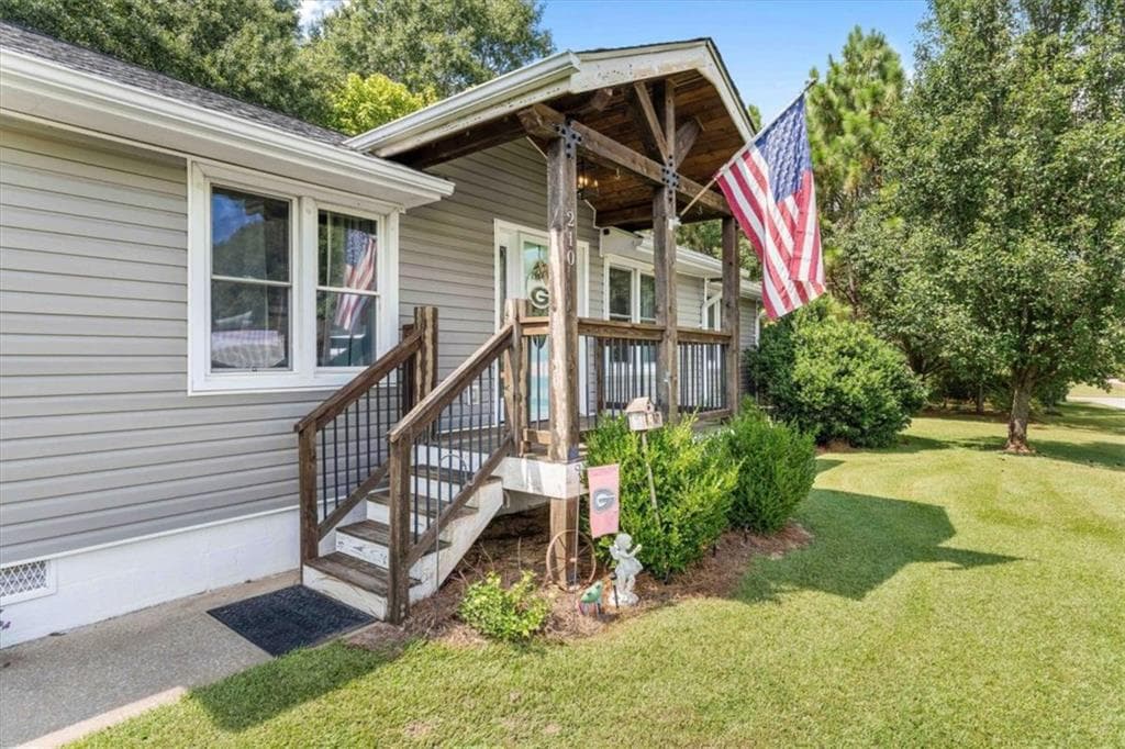 3 bedroom, 2 bathroom, 1,204 sq ft single family residence for sale at 210 Poplar Street, Bowdon, GA 30108 — photo 5