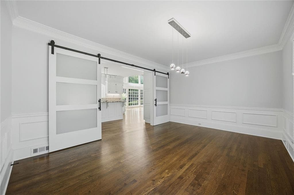 5 bedroom, 5 bathroom, 4,879 sq ft single family residence for sale at 7525 S Spalding Lake Drive, Atlanta, GA 30350 — photo 10