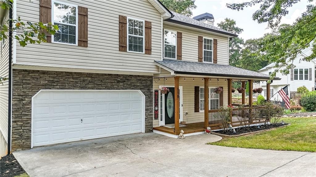 5 bedroom, 3 bathroom, 2,765 sq ft single family residence under contract at 118 Nelson Oaks Drive, Ball Ground, GA 30107 — photo 4