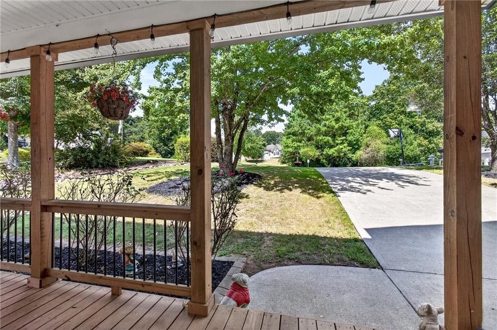 5 bedroom, 3 bathroom, 2,765 sq ft single family residence under contract at 118 Nelson Oaks Drive, Ball Ground, GA 30107 — photo 6