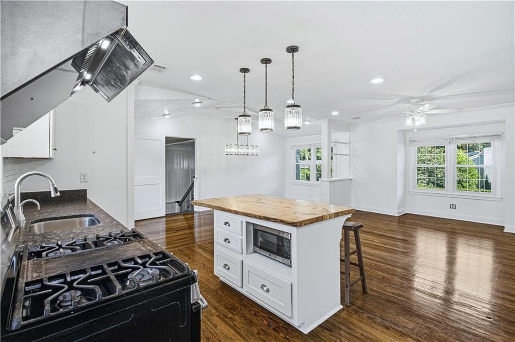 3 bedroom, 2 bathroom, 1,750 sq ft single family residence under contract at 426 Freyer Drive NE, Marietta, GA 30060 — photo 9