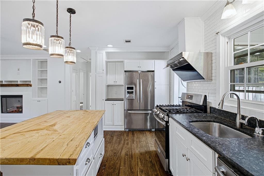 3 bedroom, 2 bathroom, 1,750 sq ft single family residence under contract at 426 Freyer Drive NE, Marietta, GA 30060 — photo 8