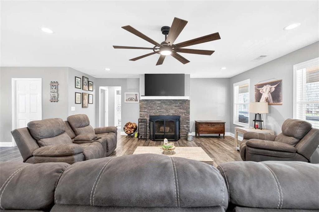 3 bedroom, 2 bathroom, 1,914 sq ft single family residence for sale at 2361 County Line Rd, Mansfield, GA 30055 — photo 3
