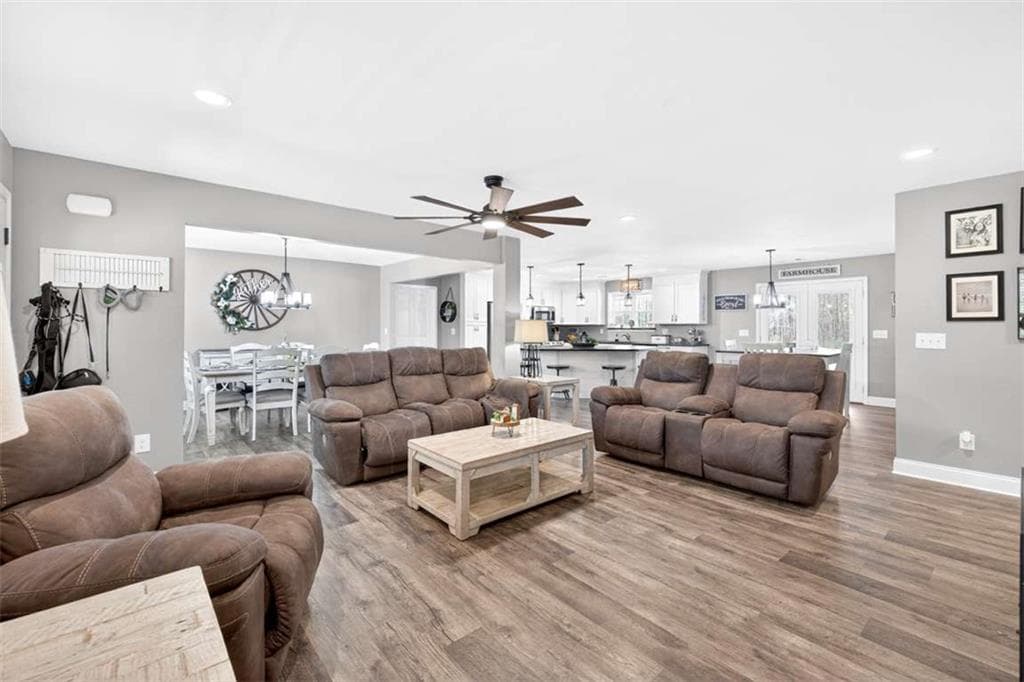 3 bedroom, 2 bathroom, 1,914 sq ft single family residence for sale at 2361 County Line Rd, Mansfield, GA 30055 — photo 9