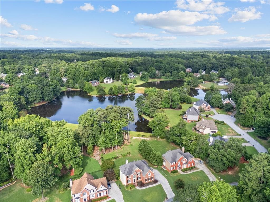 5 bedroom, 4 bathroom, 3,292 sq ft single family residence for sale at 1810 Sunset Harbour Pointe, Lawrenceville, GA 30043 — photo 2
