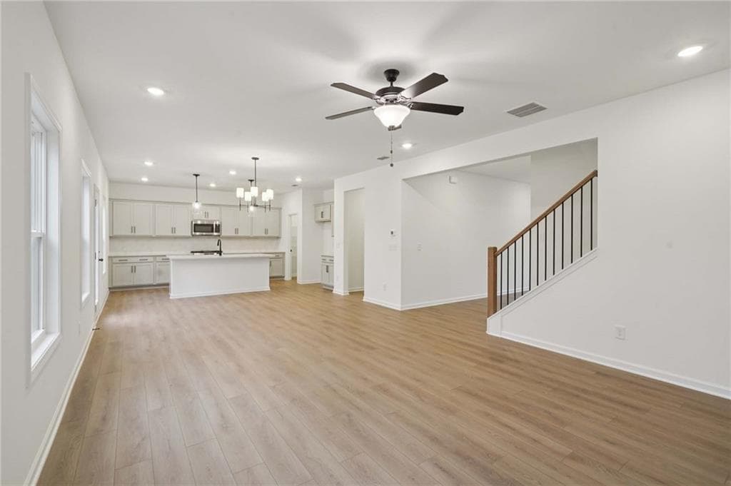 4 bedroom, 3 bathroom, 2,503 sq ft single family residence for sale at 5343 Callahan Trace, Flowery Branch, GA 30542 — photo 10