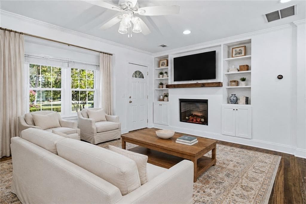 3 bedroom, 2 bathroom, 1,750 sq ft single family residence under contract at 426 Freyer Drive NE, Marietta, GA 30060 — photo 3