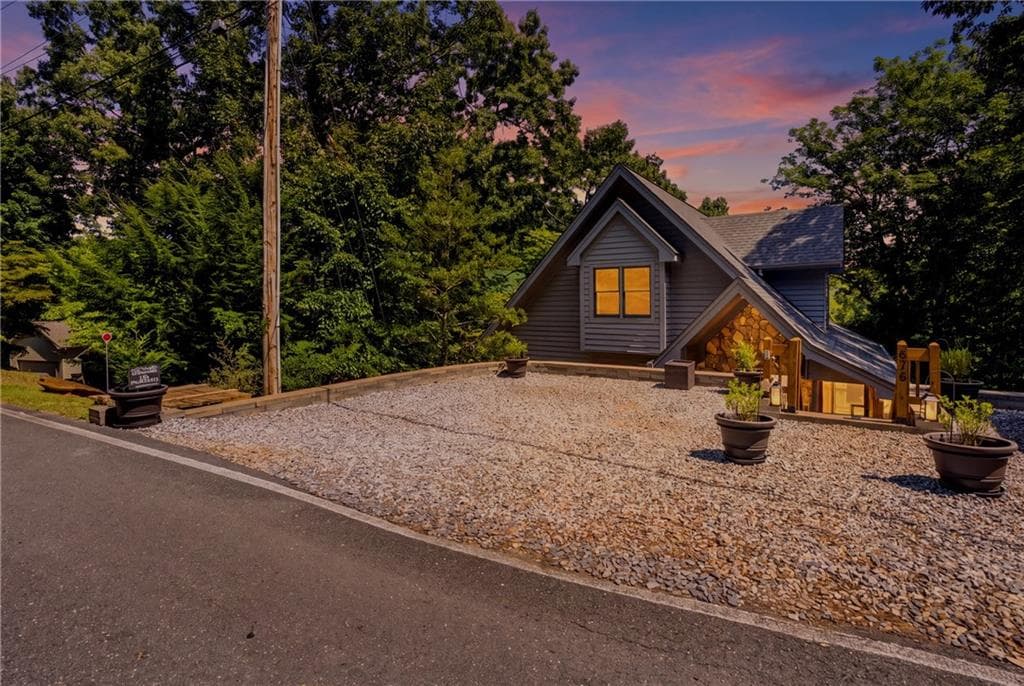 3 bedroom, 3 bathroom, 2,743 sq ft single family residence for sale at 676 Alpine Drive, Jasper, GA 30143 — photo 7