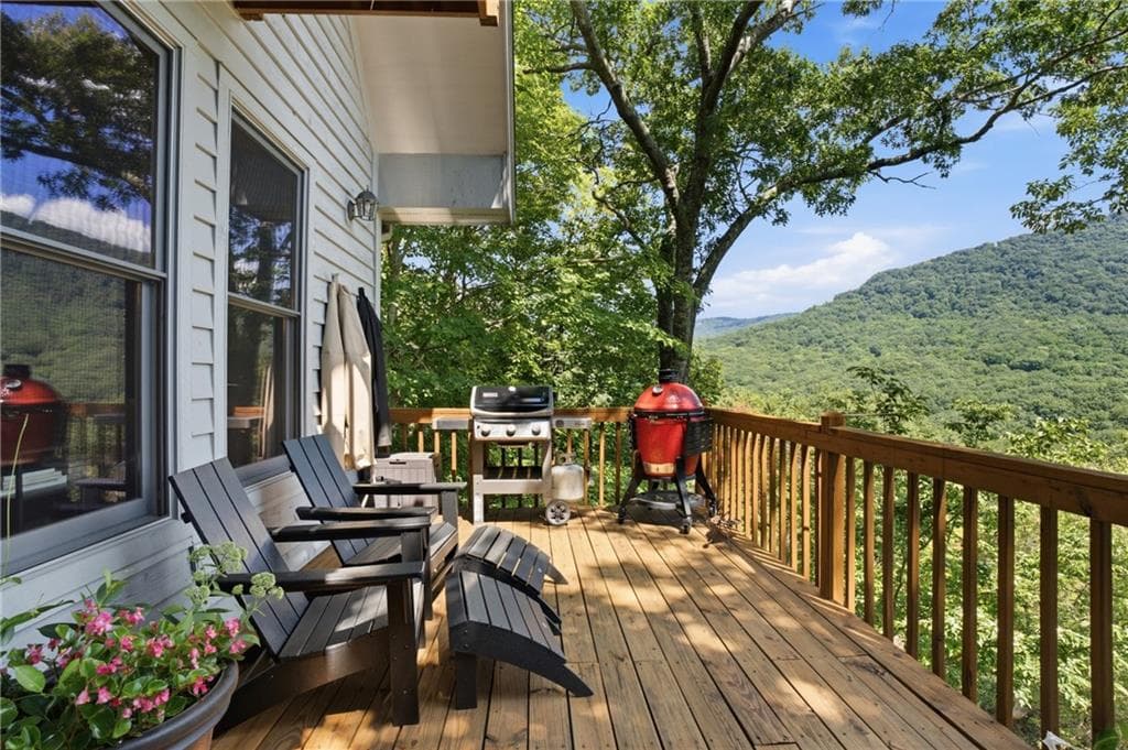 3 bedroom, 3 bathroom, 2,743 sq ft single family residence for sale at 676 Alpine Drive, Jasper, GA 30143 — photo 2