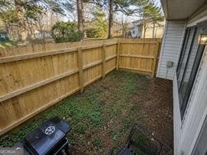 3 bedroom, 3 bathroom, 1,392 sq ft townhouse for sale at 273 Country Club Drive, Jonesboro, GA 30238 — photo 3